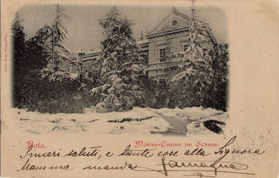 Pola : Marine Casino im Schnee