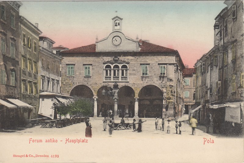 Pola : Forum antiko = Hauptplatz