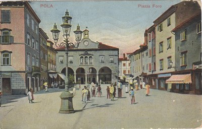 Pola : Piazza Foro