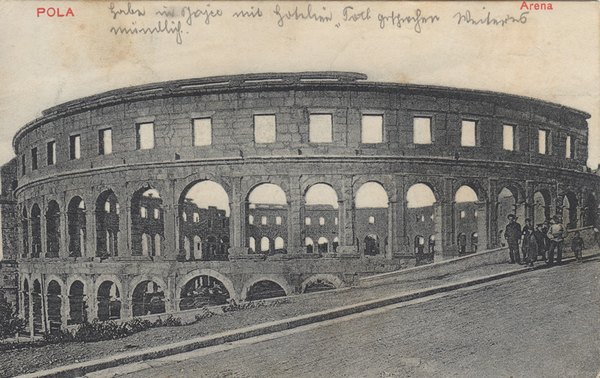 Pola : Arena