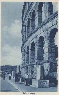 Pola : Arena