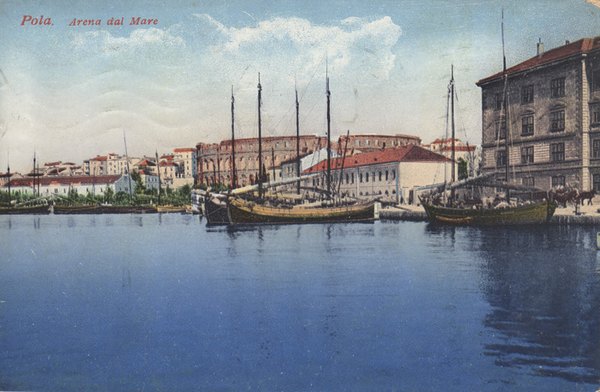 Pola : Arena dal mare