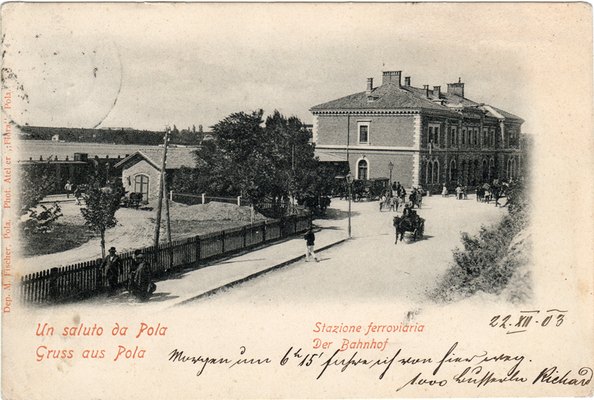 Un saluto da Pola : stazione ferroviaria = Gruss aus Pola : der Bahnhof
