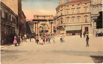 [Pola : Port' Aurea]