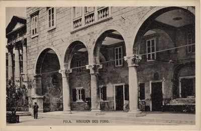 Pola : Arkaden des Foro