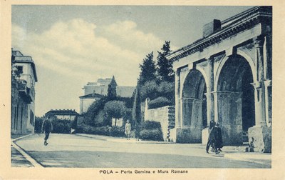 Pola : Porta Gemina e mura romane
