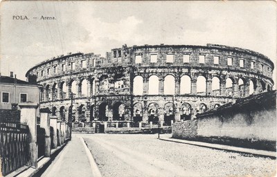 Pola : Arena