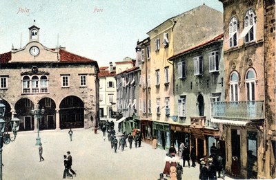 Pola : Foro