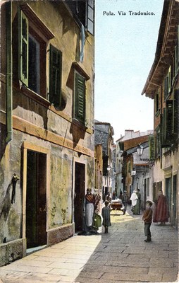Pola : Via Tradonico