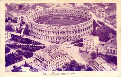 Pola : Arena presa a volo