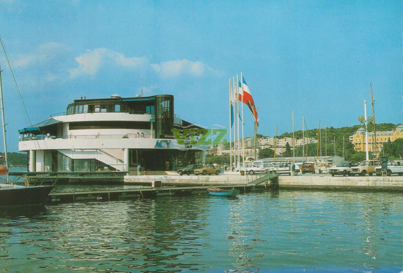 043 Front